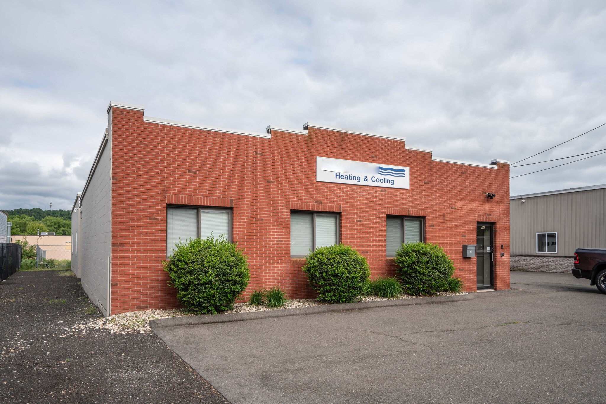 16 Custer St, West Hartford, CT for lease Building Photo- Image 1 of 18