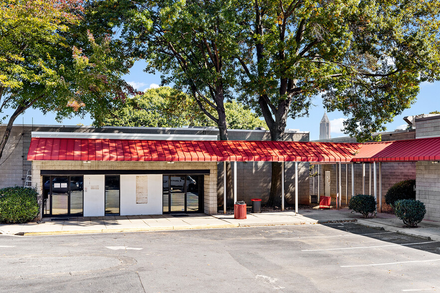 981 NW Howell Mill Rd, Atlanta, GA for lease - Building Photo - Image 3 of 14