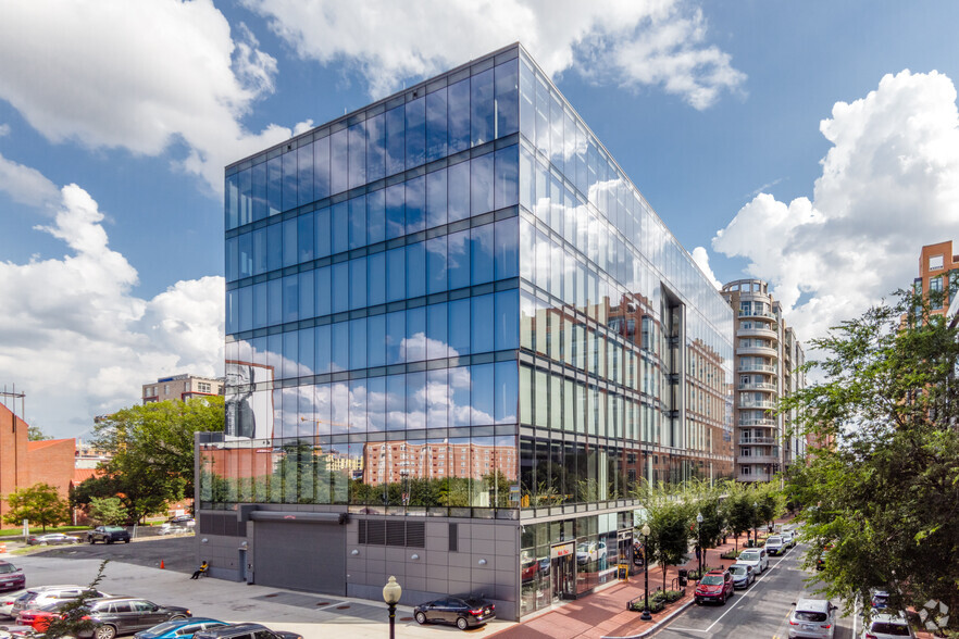 901 4th St NW, Washington, DC for lease - Building Photo - Image 2 of 8