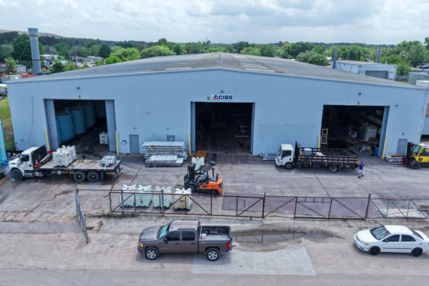 2626 Wilson Rd, Humble, TX for lease - Building Photo - Image 2 of 3