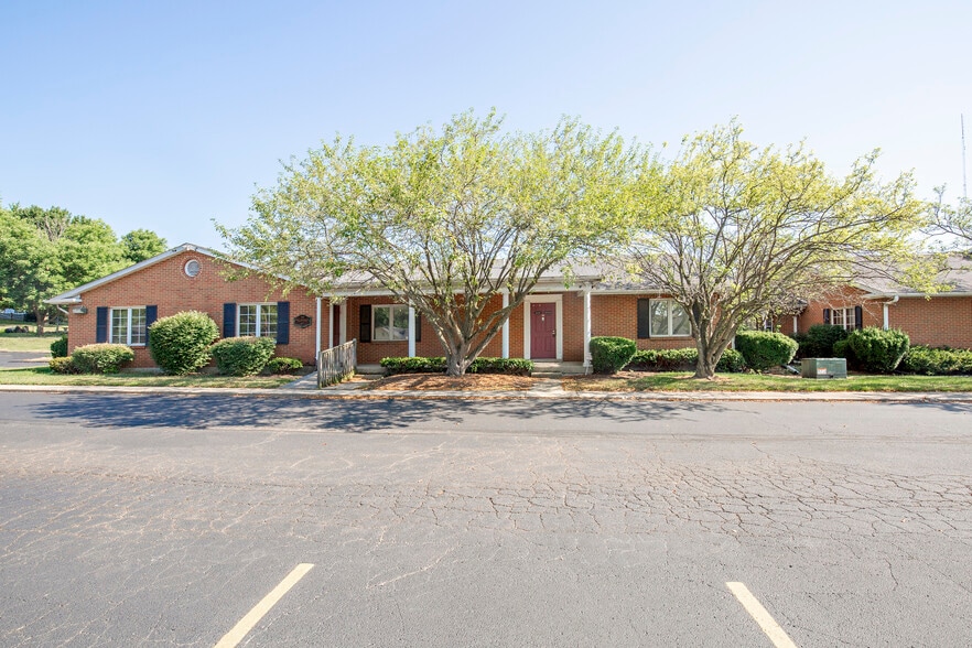 130-136 N Breiel Blvd, Middletown, OH for sale - Building Photo - Image 1 of 1