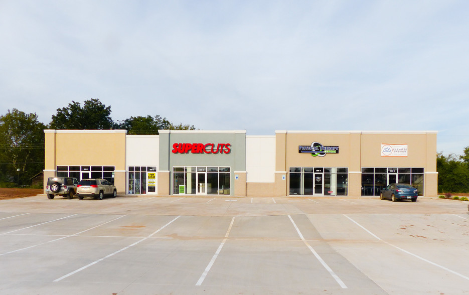 3930 N Kickapoo Ave, Shawnee, OK for sale - Building Photo - Image 1 of 1