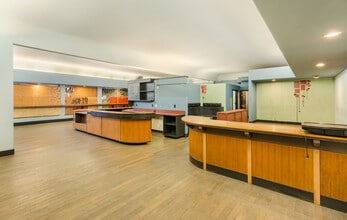 2001 NW Market St, Seattle, WA for lease Interior Photo- Image 2 of 15