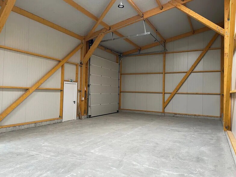 4 Rue Du Danube, Thouaré-sur-Loire for lease - Building Photo - Image 3 of 3