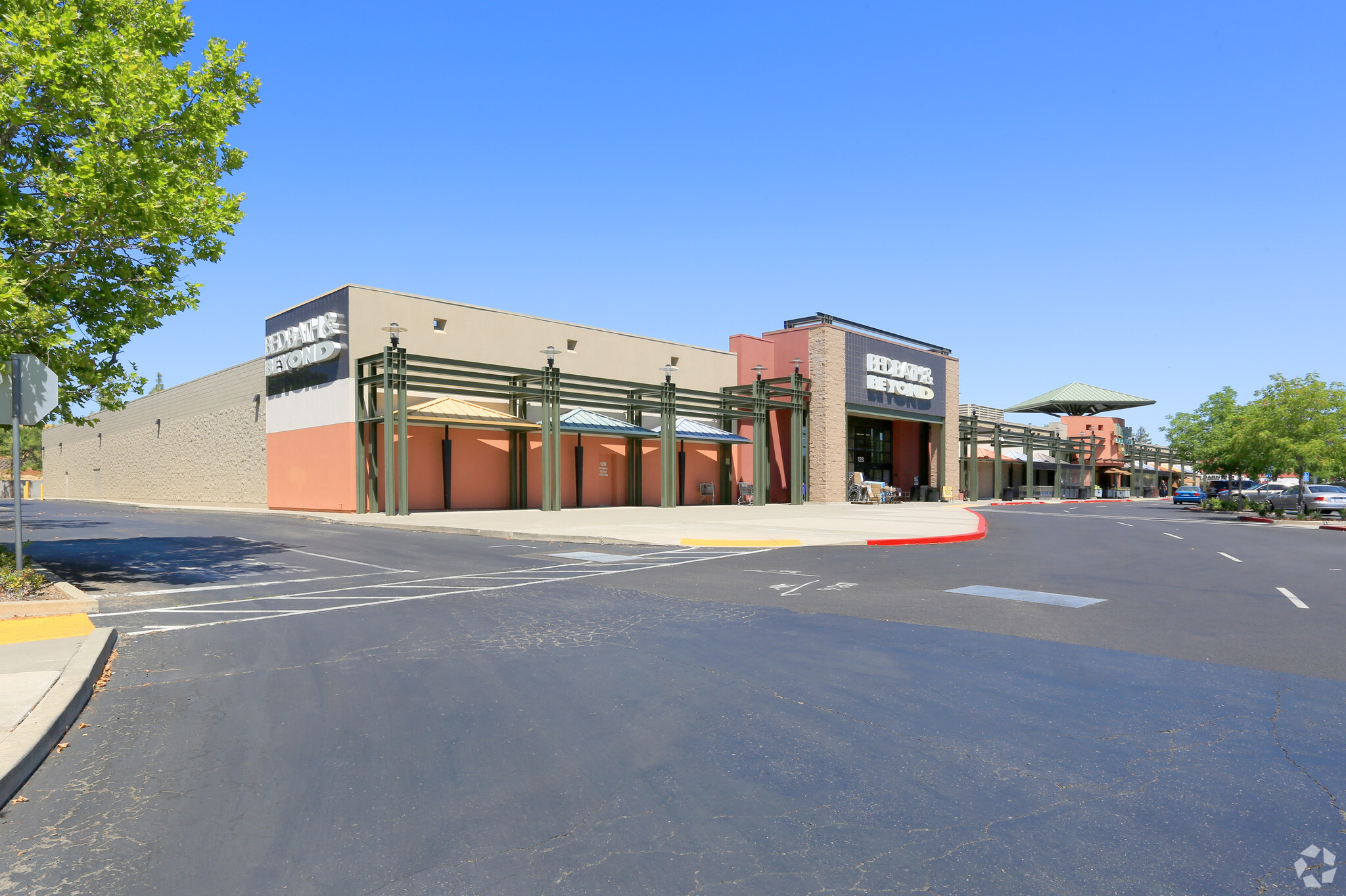 128-130 Browns Valley Pky, Vacaville, CA for lease Building Photo- Image 1 of 5