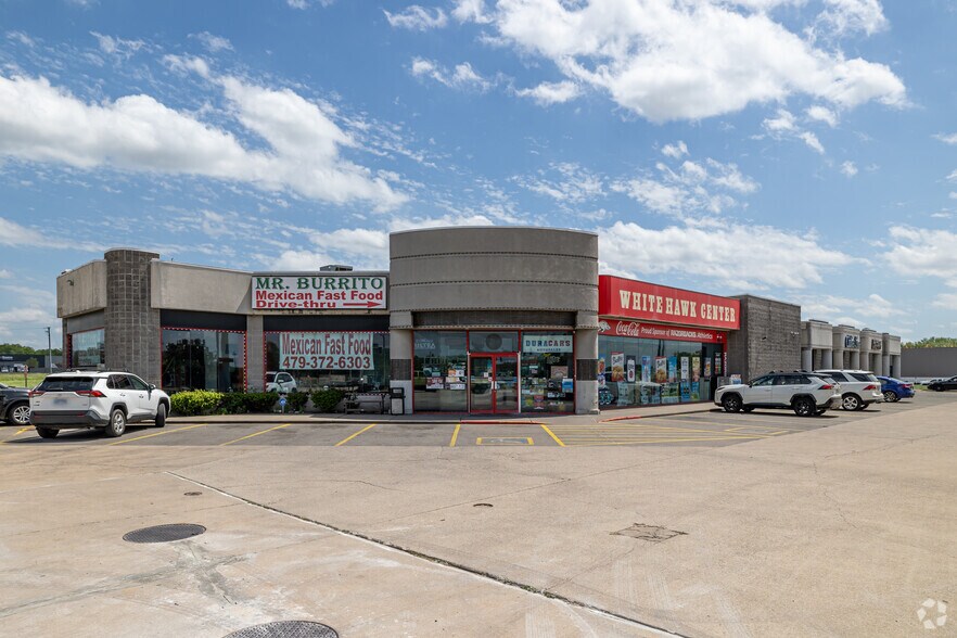 1710 W Hudson Rd, Rogers, AR for sale - Primary Photo - Image 1 of 1