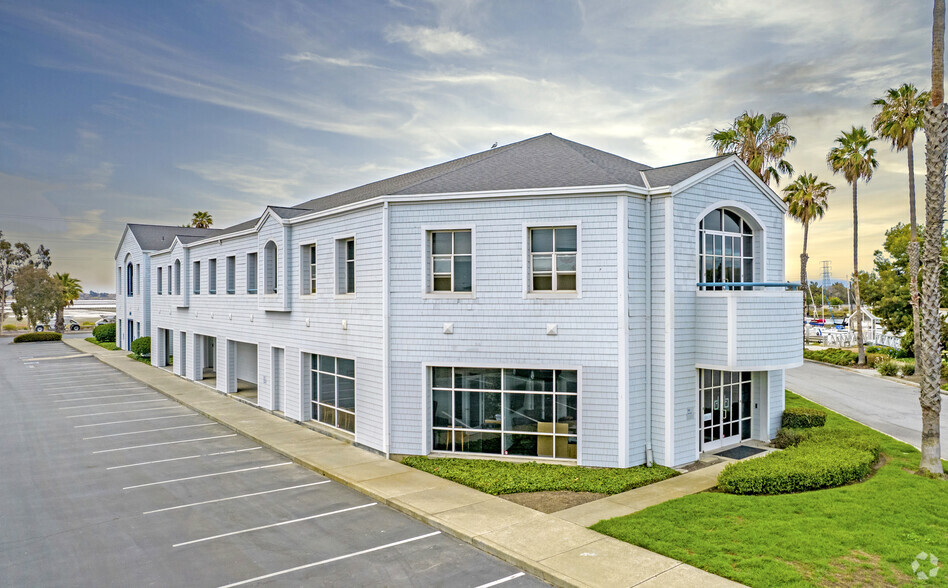 400 Seaport Ct, Redwood City, CA for lease - Building Photo - Image 1 of 5