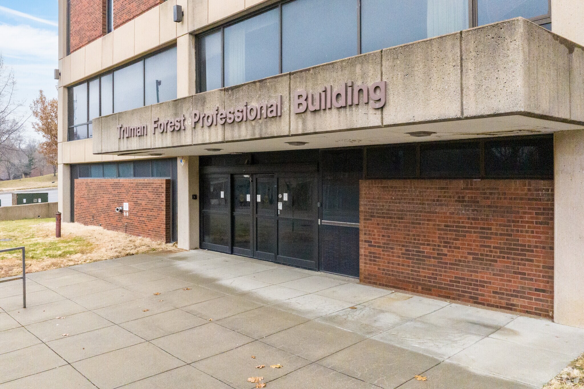 1515 W Truman Rd, Independence, MO 64050 Truman Forest Professional