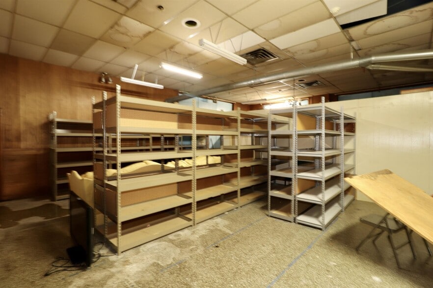 617 N 22nd Ave, Humboldt, TN for sale - Interior Photo - Image 3 of 15