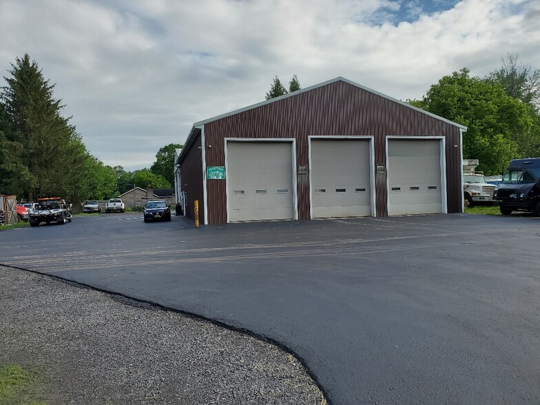 1134 Chestnut Ridge Rd, Kirkville, NY for sale - Primary Photo - Image 1 of 1