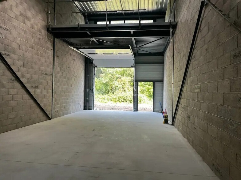 Flex in Bischheim for lease - Building Photo - Image 2 of 6