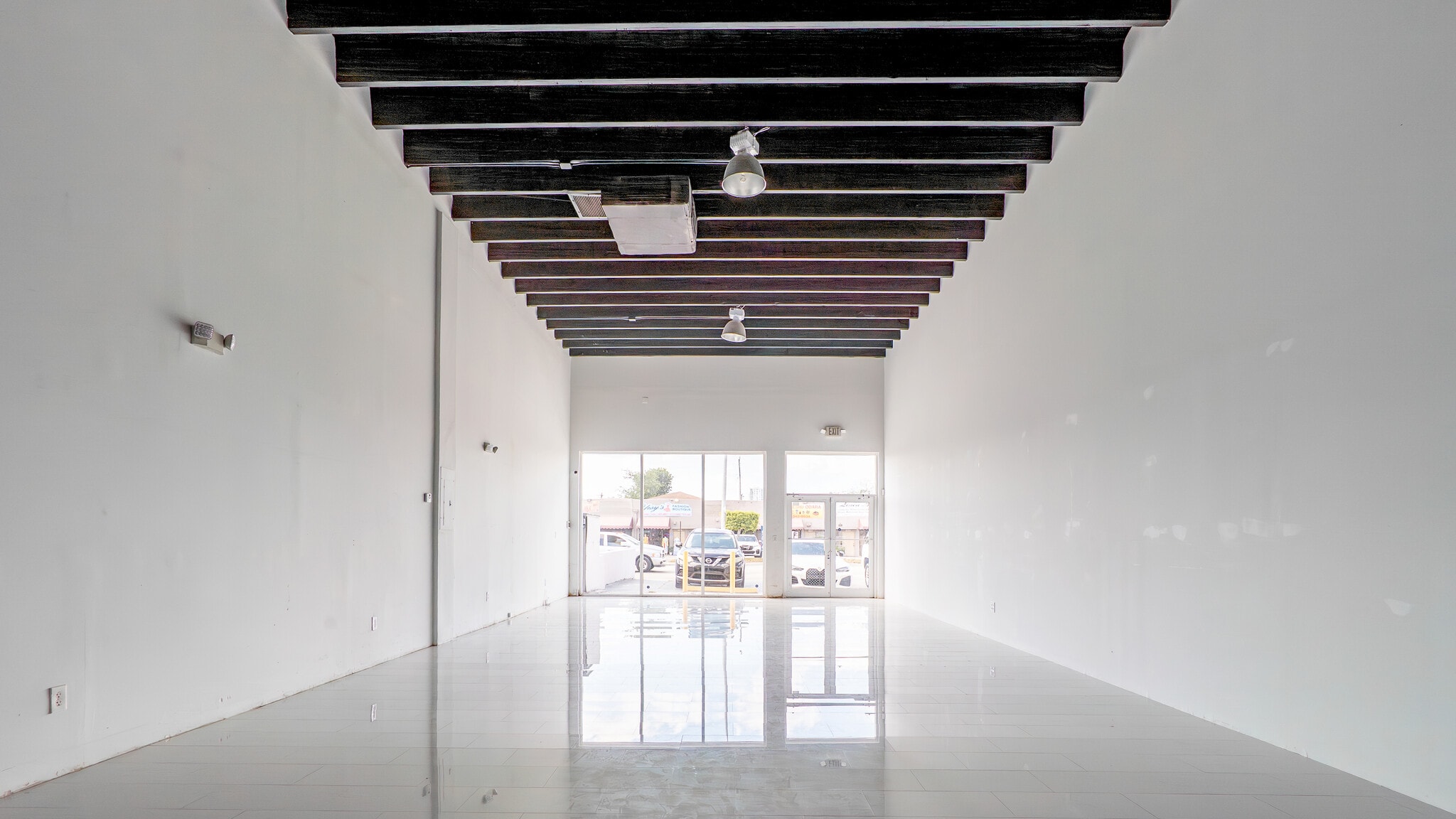 1833-1847 NW 20th St, Miami, FL for lease Interior Photo- Image 1 of 4