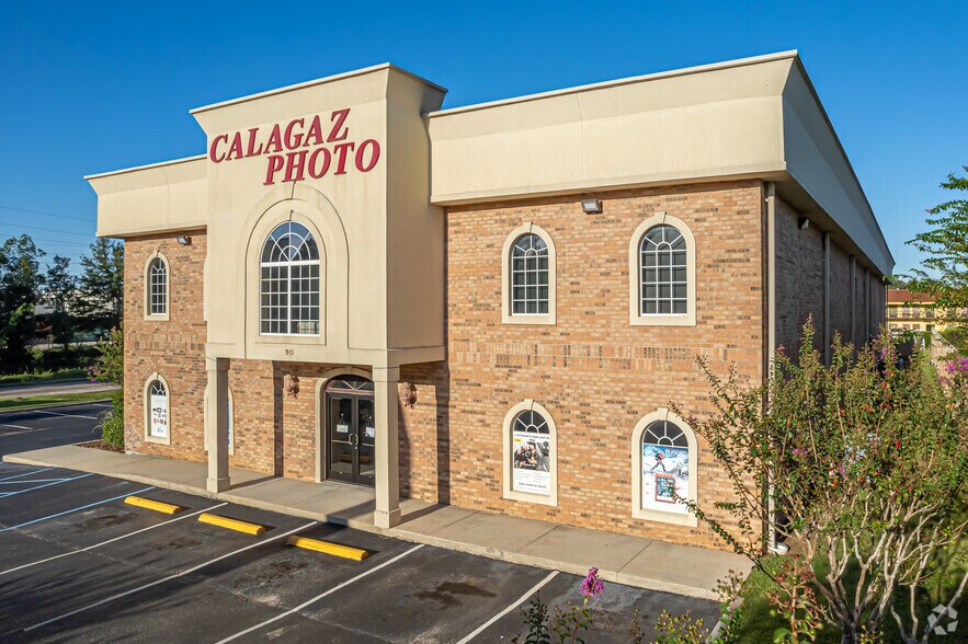 90 Springdale Blvd, Mobile, AL 36606