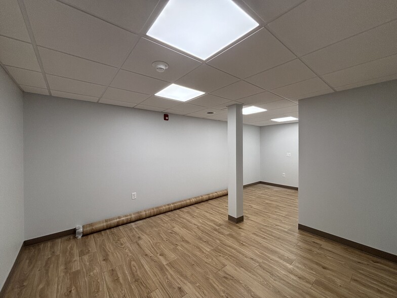 230 Lafayette Rd, Portsmouth, NH for lease - Building Photo - Image 3 of 4