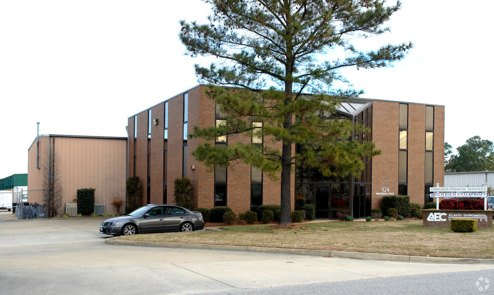 924 Professional Pl, Chesapeake, VA for lease - Primary Photo - Image 1 of 3