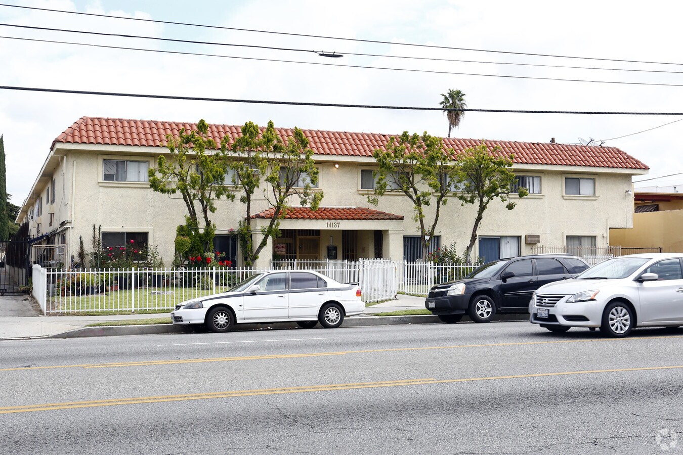 14137 Vanowen St, Van Nuys, CA 91405