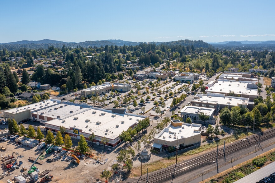 NW Division St, Gresham, OR for lease - Building Photo - Image 2 of 13