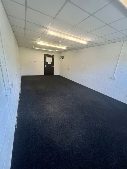 Alexandra Rd, Sudbury for lease - Interior Photo - Image 2 of 6