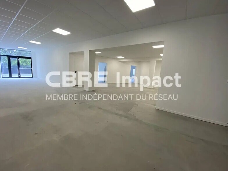 Flex in Tinqueux for sale - Building Photo - Image 2 of 8