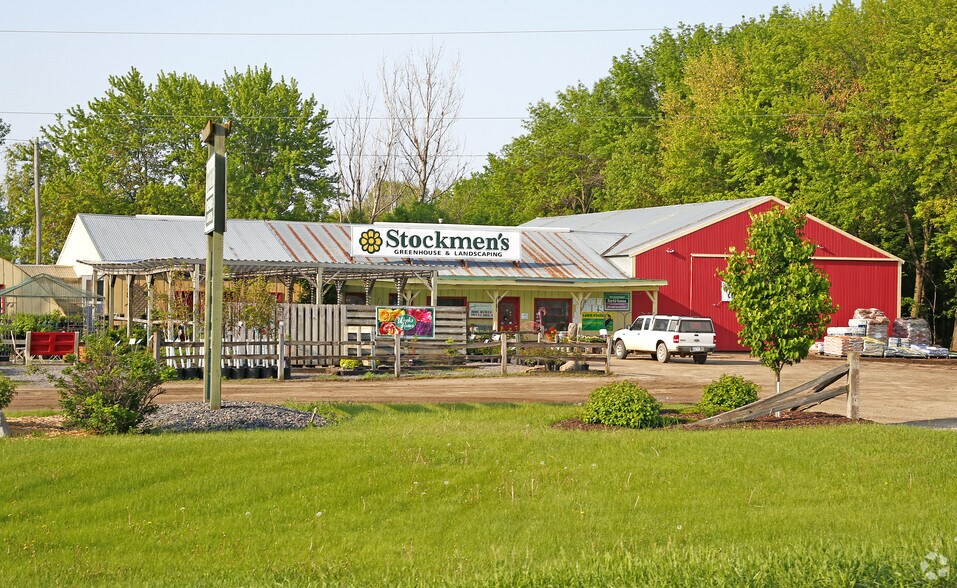 60973 Highway 12, Litchfield, MN for sale - Primary Photo - Image 1 of 1