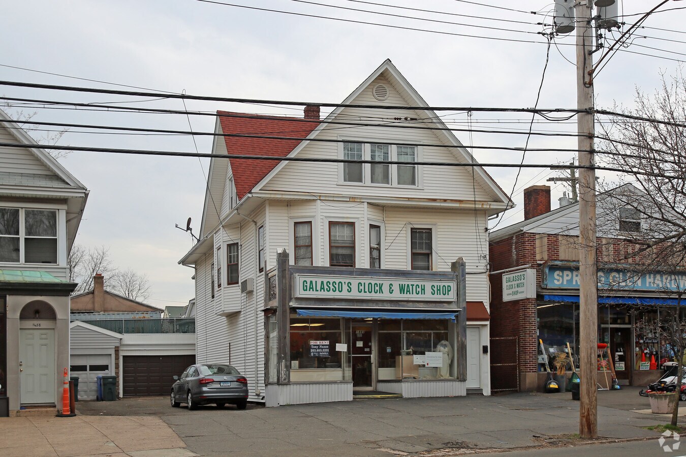 1660 Whitney Ave, Hamden, CT 06517