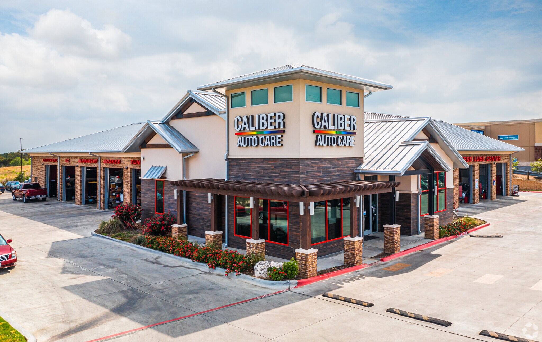 10330 Potranco Rd, San Antonio, TX for sale Primary Photo- Image 1 of 1