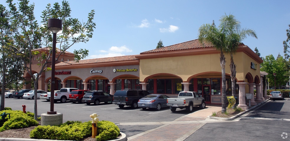 11343 Baseline Rd, Rancho Cucamonga, CA for lease - Building Photo - Image 2 of 11