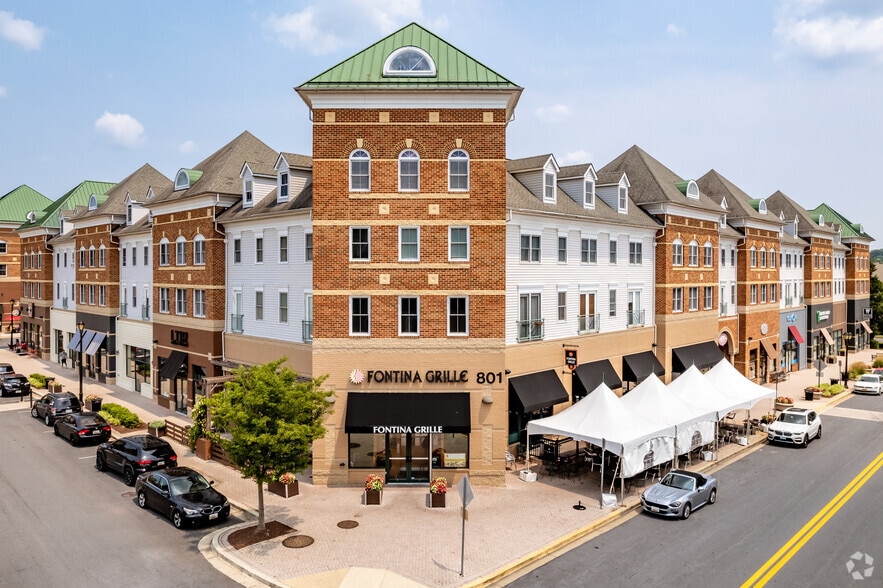 402 King Farm Blvd, Rockville, MD for lease - Building Photo - Image 1 of 32
