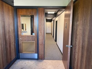 5660 Freeport Blvd, Sacramento, CA for sale Interior Photo- Image 2 of 17