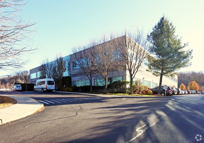 266 Second Ave, Waltham, MA for sale - Primary Photo - Image 1 of 1