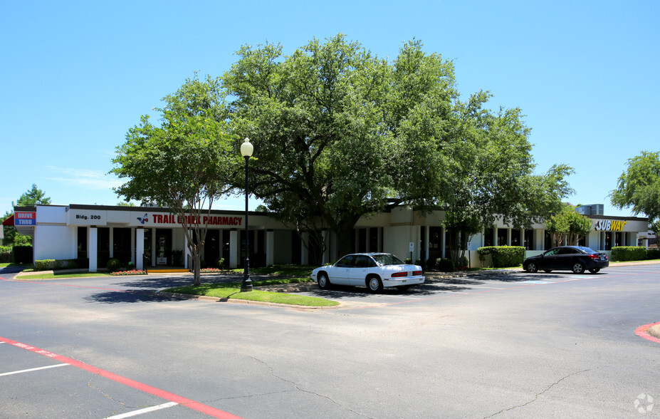 2700 Tibbets Dr, Bedford, TX for lease - Building Photo - Image 2 of 5