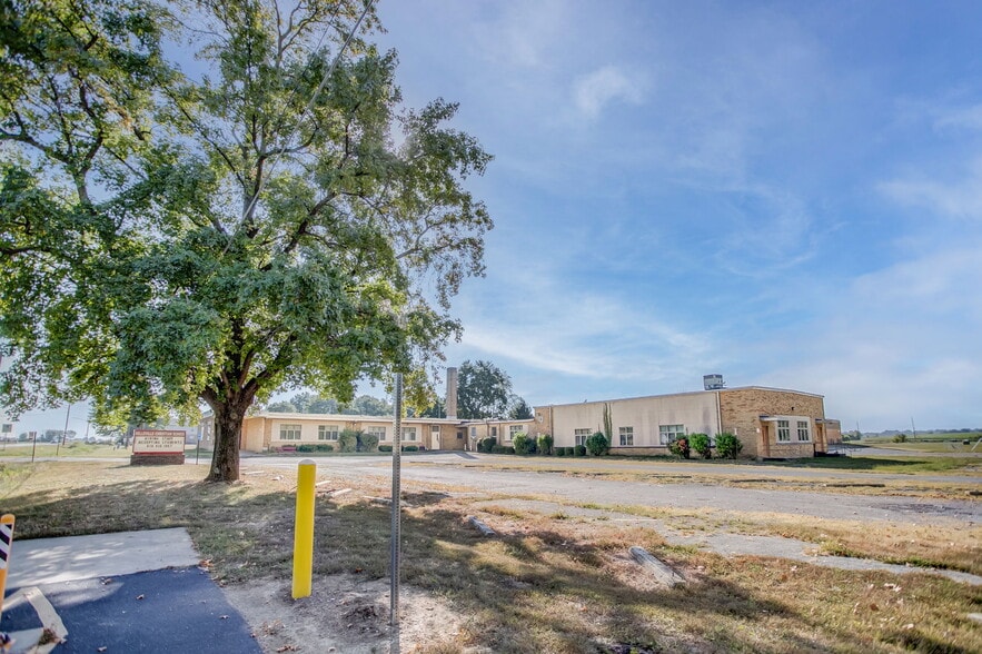 1901 Mascoutah Ave, Belleville, IL for sale - Building Photo - Image 3 of 42