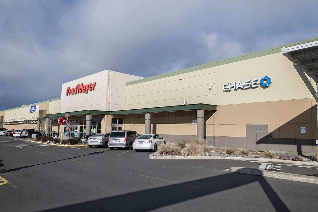 6495 SE Tualatin Valley Hwy, Hillsboro, OR 97123