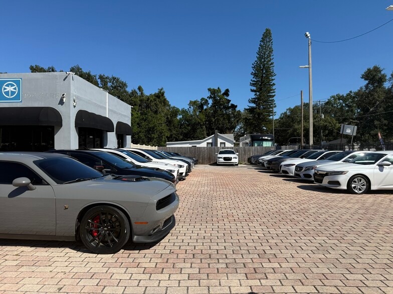 13001 N Florida Ave, Tampa, FL for lease - Building Photo - Image 3 of 23