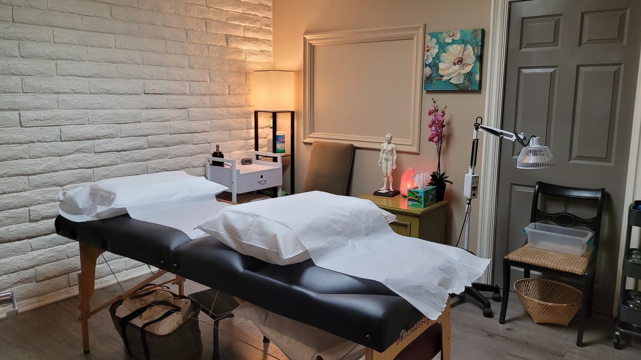 17541 Irvine Blvd, Tustin, CA for lease Interior Photo- Image 1 of 8