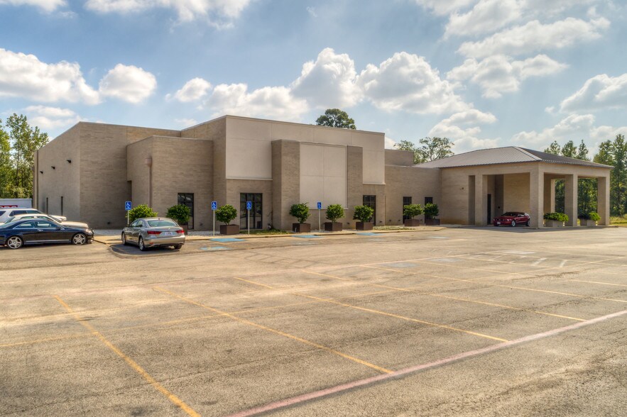 3700 Judson Rd, Longview, TX 75605