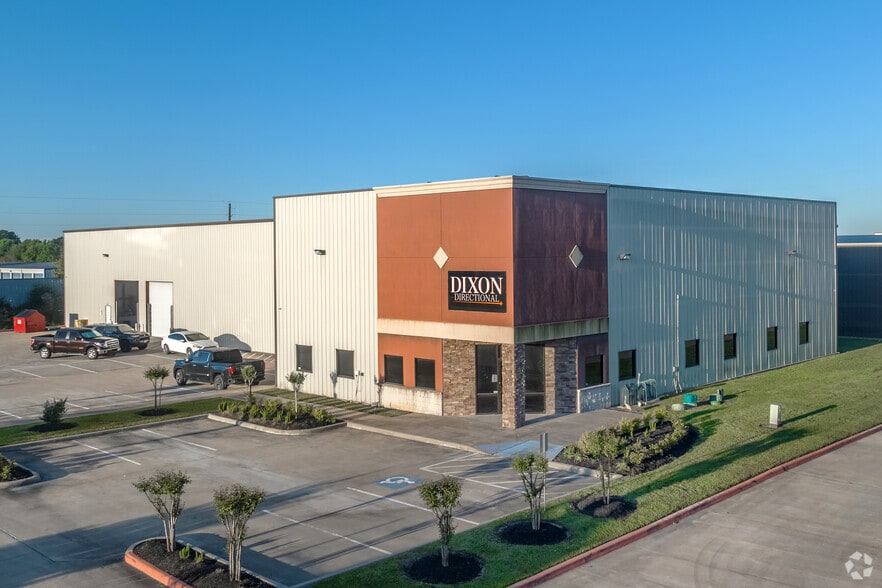 17657 Telge Rd, Cypress, TX for lease - Primary Photo - Image 3 of 9