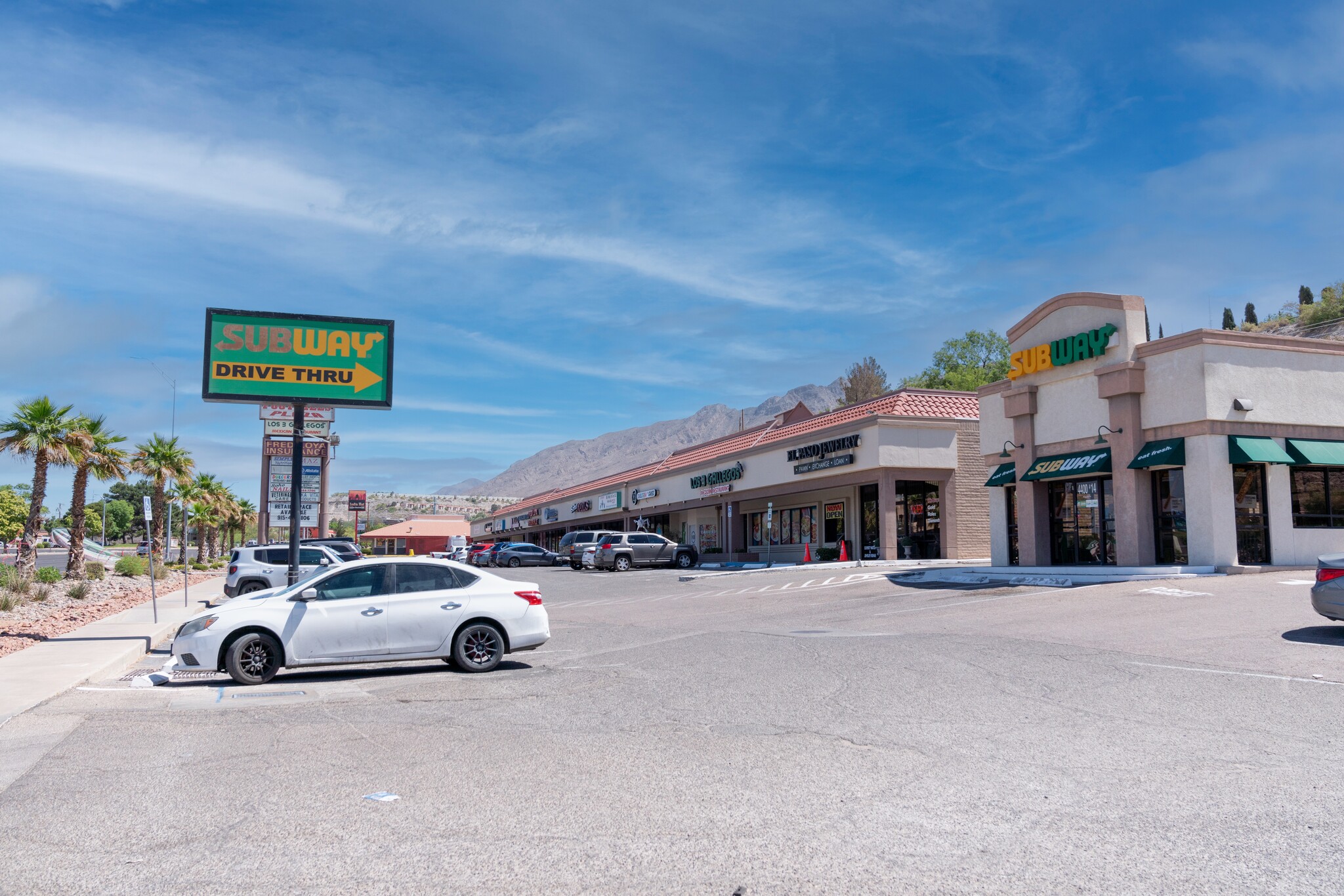 4400 N Mesa St, El Paso, TX for lease Building Photo- Image 1 of 4