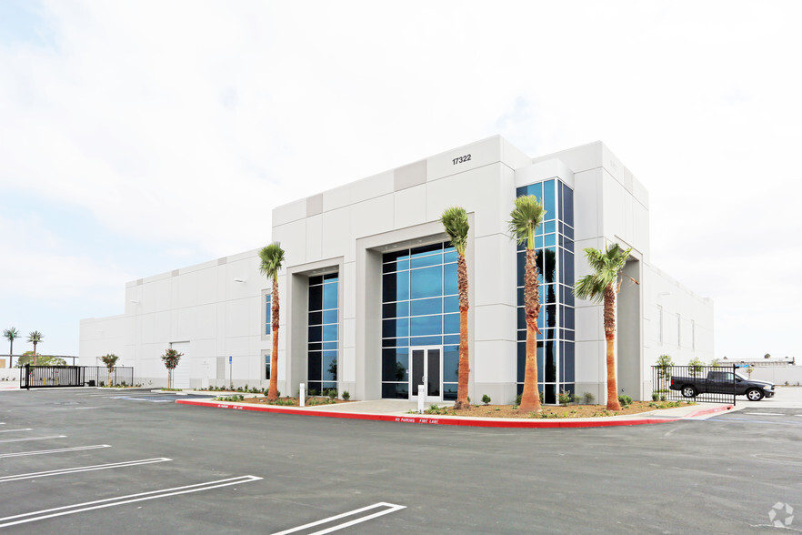 17322 Gothard St, Huntington Beach, CA for lease - Building Photo - Image 3 of 4