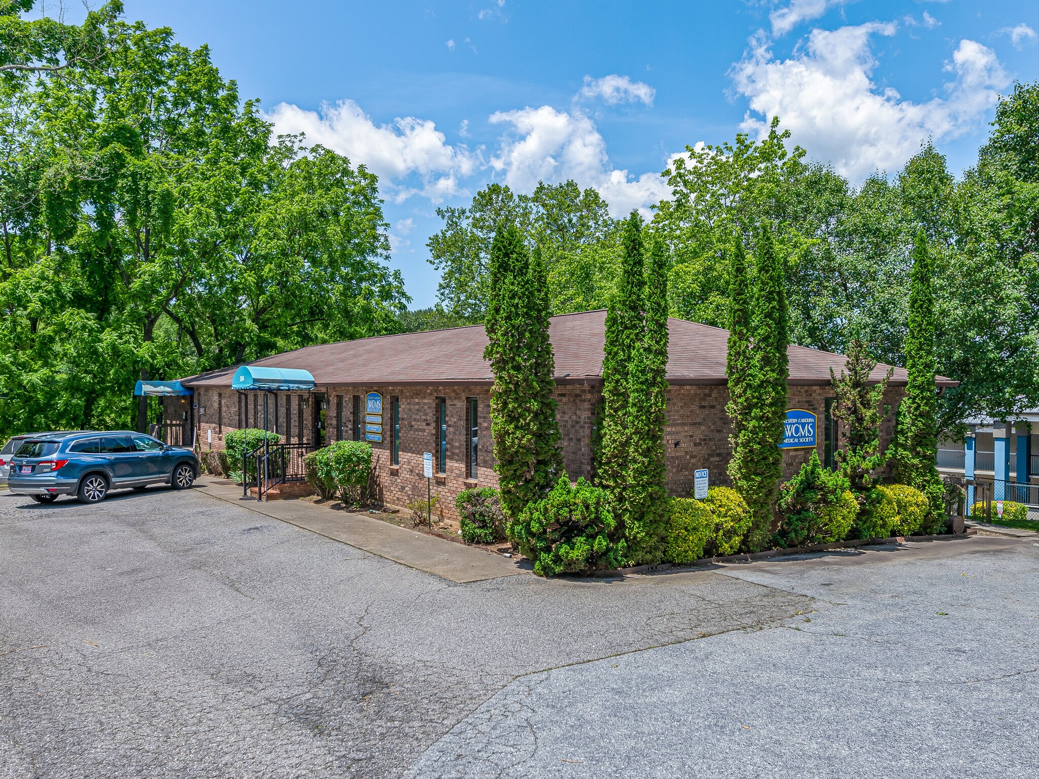 304 Summit St, Asheville, NC for sale Primary Photo- Image 1 of 1