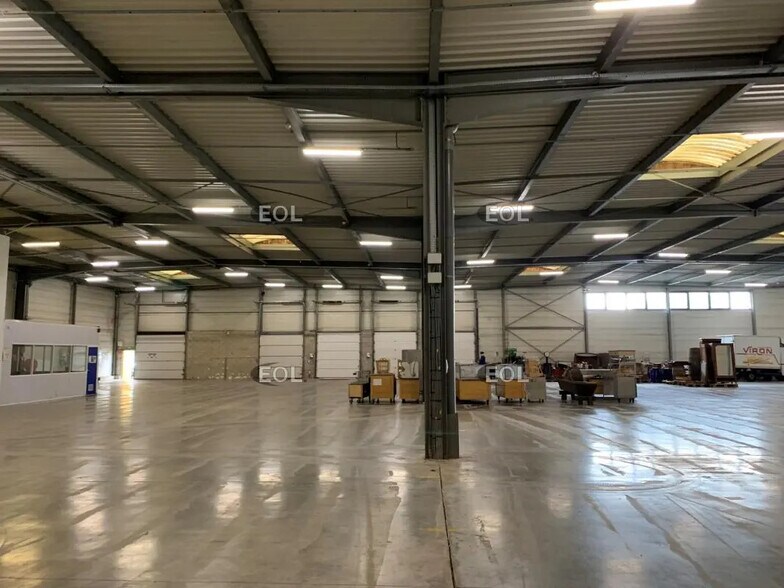 Industrial in Égly for lease - Interior Photo - Image 3 of 5