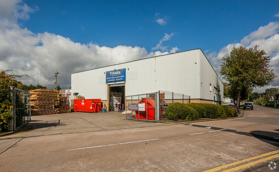 Alba Way, Manchester for lease - Primary Photo - Image 1 of 6