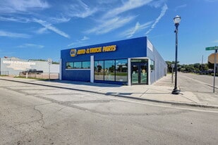519 Delaware Ave, Fort Pierce FL - Warehouse