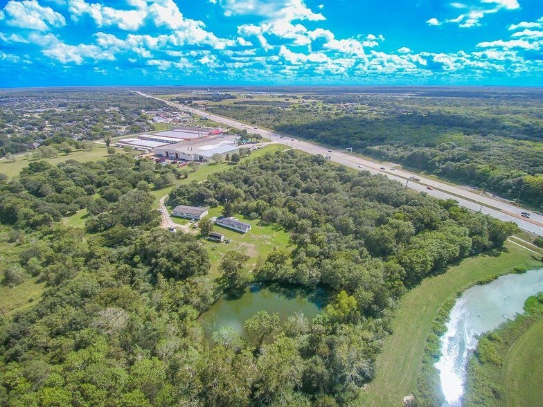 11923 State Highway 6, Fresno, TX for sale - Building Photo - Image 1 of 1