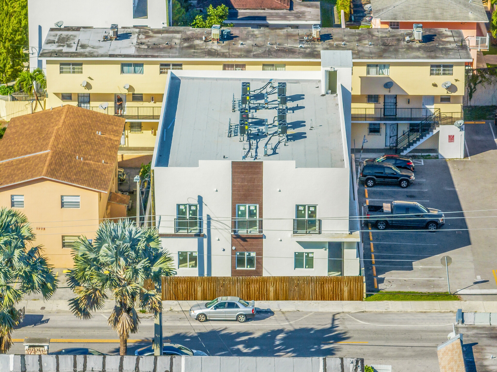 1567 NW 1st St, Miami, FL for sale Primary Photo- Image 1 of 50