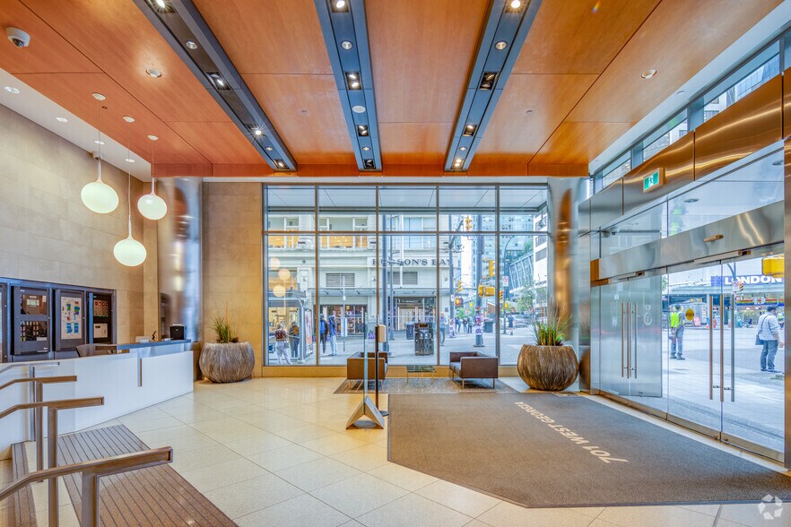 701 W Georgia St, Vancouver, BC for lease - Lobby - Image 2 of 6