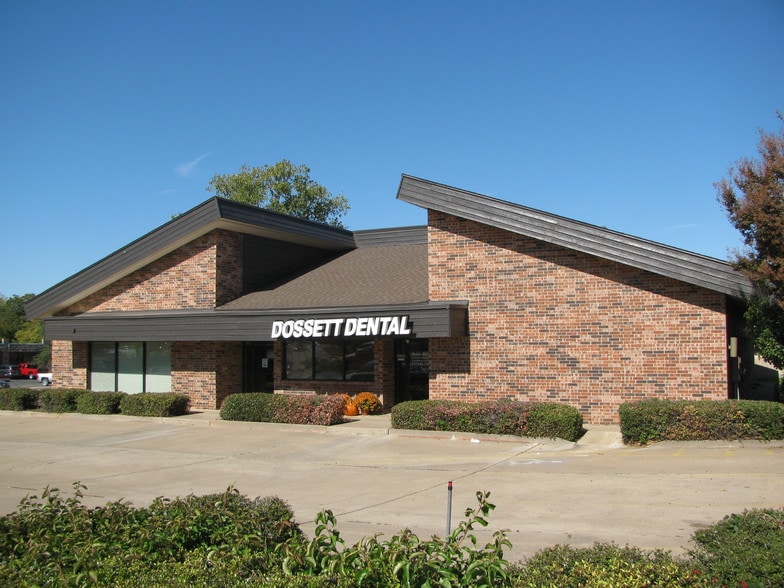 620 W Harwood Rd, Hurst, TX for lease - Building Photo - Image 3 of 5