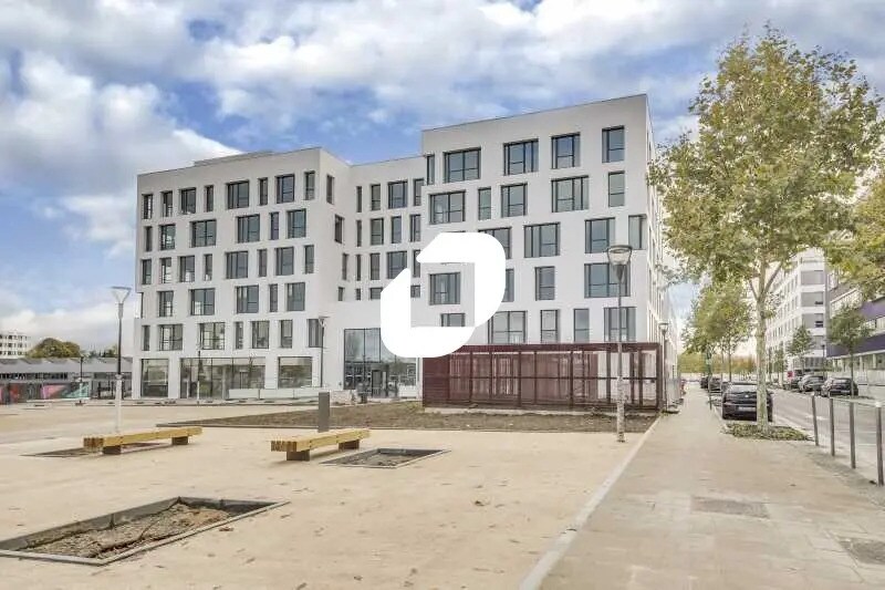 Office in Massy for lease - Building Photo - Image 1 of 11