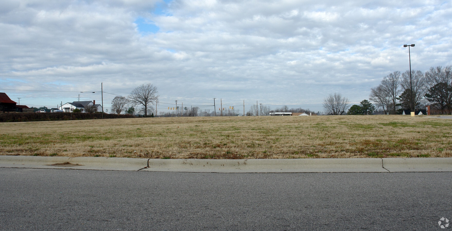 Halifax Rd, Rocky Mount, NC 27803