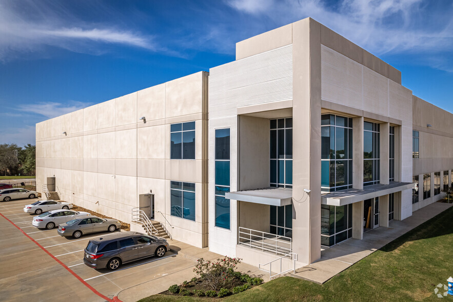 10401 S Sam Houston Pky W, Houston, TX for lease - Primary Photo - Image 1 of 7